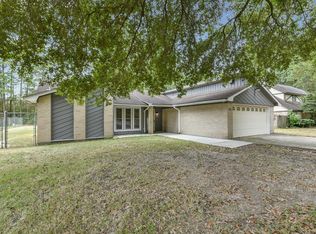 2210 Centurian Cir, New Caney, TX 77357