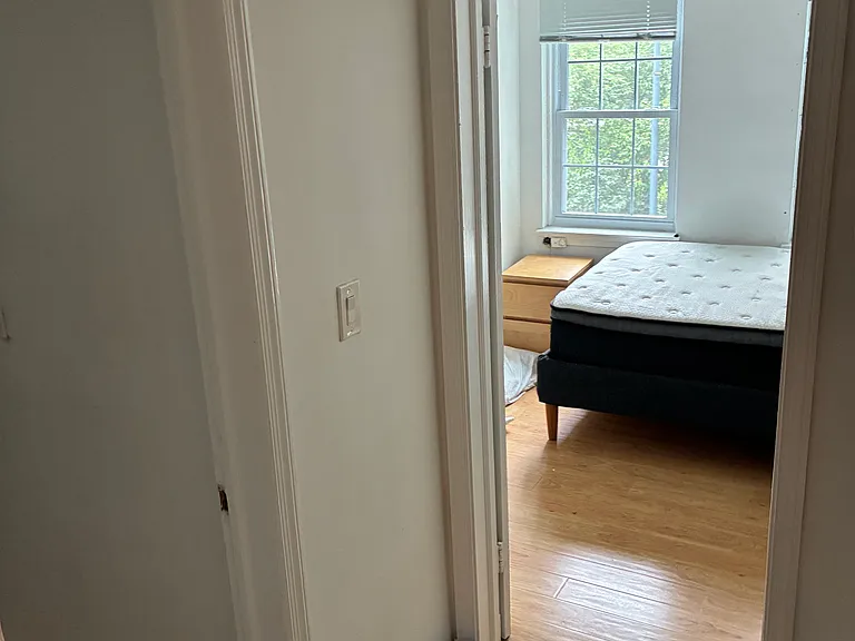 2639 I St NW #C — Photo 3