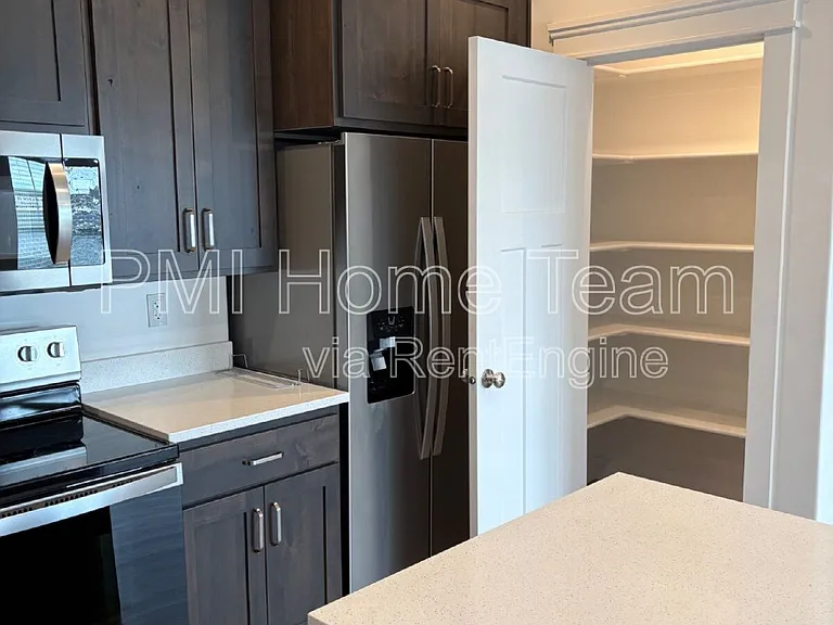 618 W Cozy Ln — Photo 25