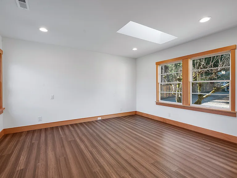 Glenmorrie Dr — Photo 22