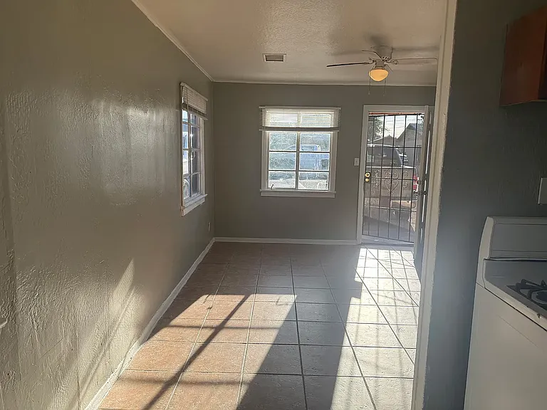 1931 E Monte Vista Rd #15 — Photo 4