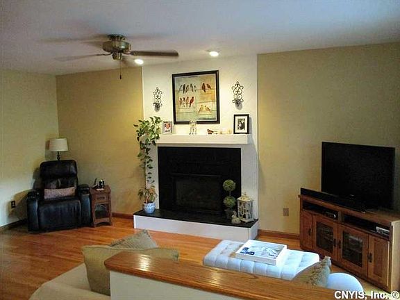 4th image of 6815 Jayhawk Cir