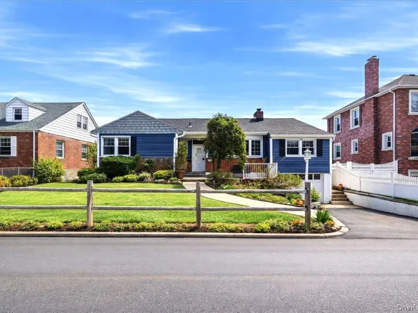 32 Agawam N, Yonkers, NY 10704