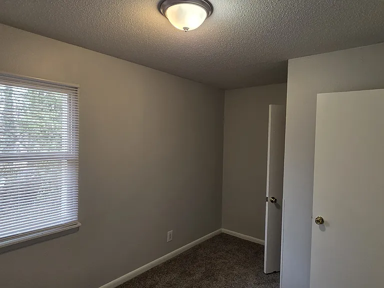 1923 Vantage Point Pl #A — Photo 15