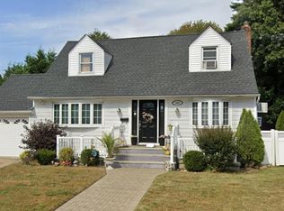 1447 N Jerusalem Rd, East Meadow, NY 11554