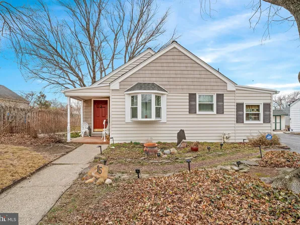 15 Lasalle Ave, New Castle, DE 19720