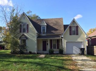 107 S Hickory St, Assumption, IL 62510