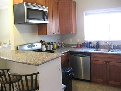 3rd image of 227 Valley Oak Dr