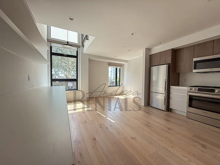 2747 San Pablo Ave #216 — Photo 2