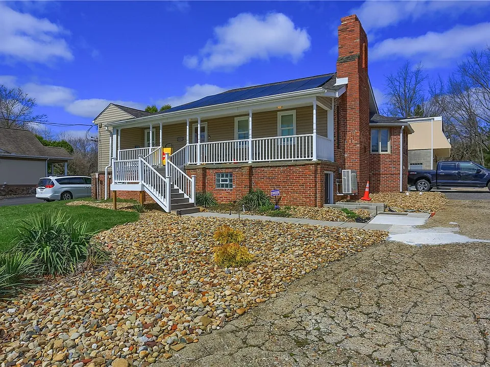 2501 Wildwood Rd