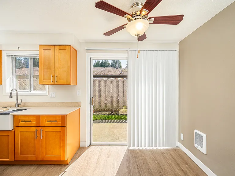 Hopkins Horizon Apartments — Photo 22