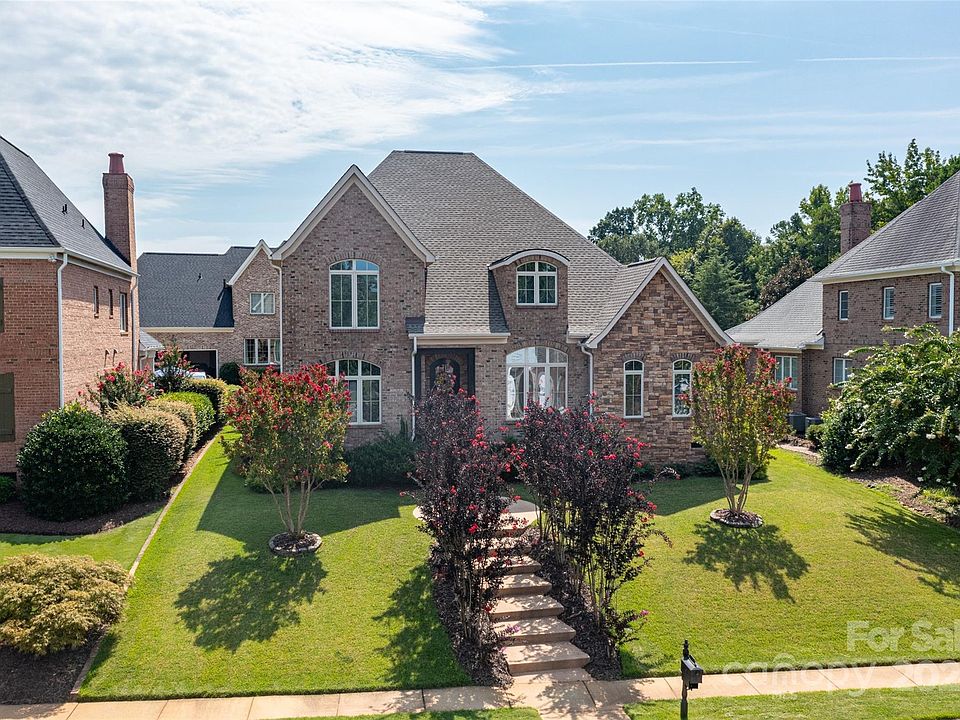 1st image of 310 Ivy Arbor Cir
