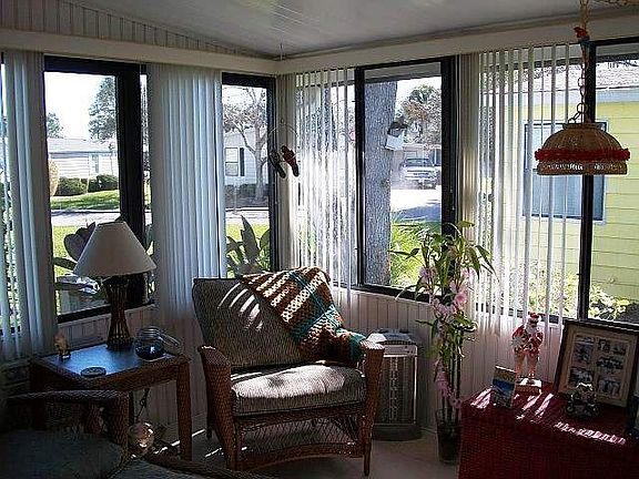 2nd image of 2289 La Flor Ln