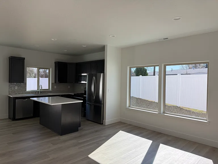 1185 S Underwood St #120 — Photo 8