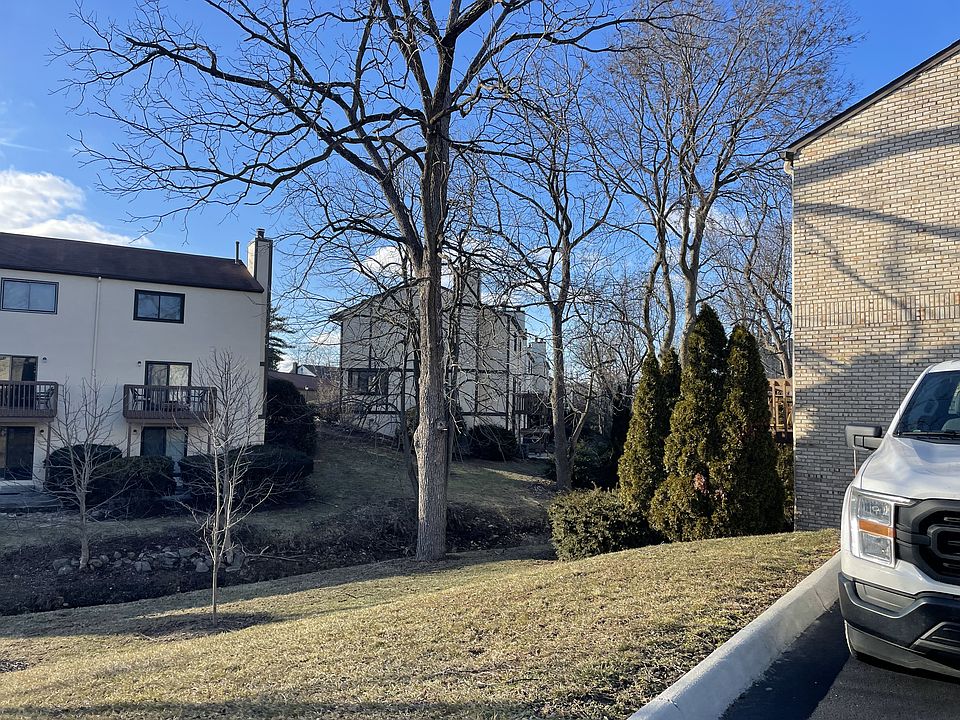 1st image of 5275 Wood Run Blvd