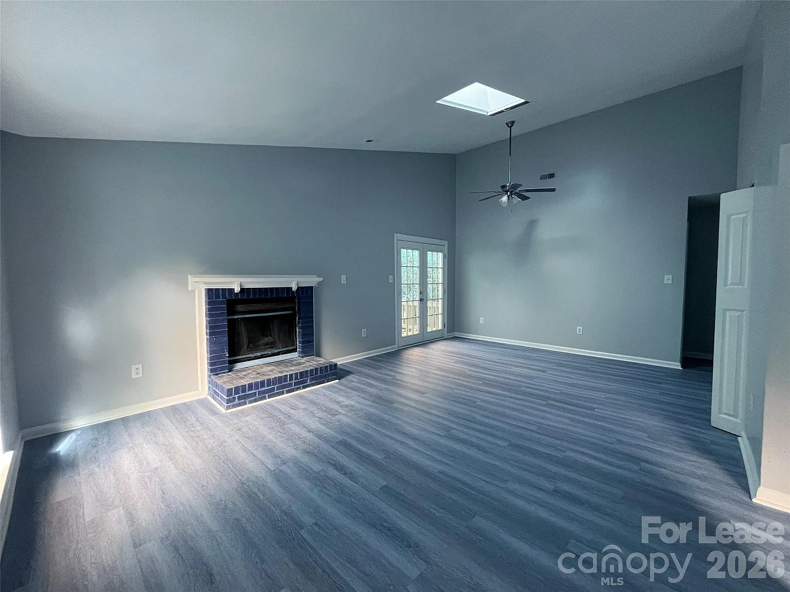 3 bed, 2.0 bath, 1272 sqft, $1,750 — Photo 4