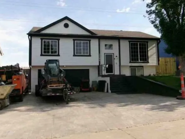 7706 Howell St, Omaha, NE 68122