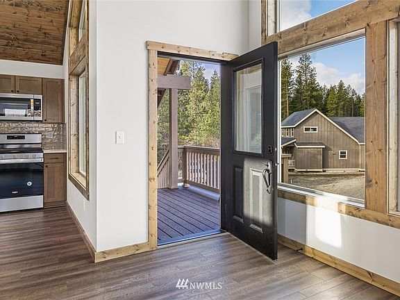 Interior entry. Photo from a similar cabin.