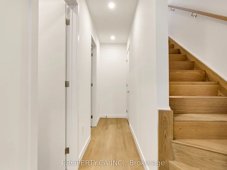 301 Keele St #4 — Photo 39