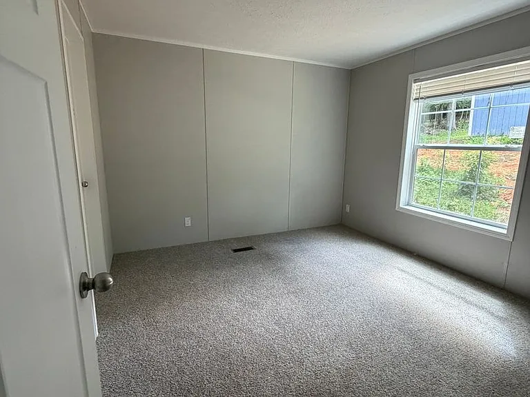 4918 Greenwood Ln — Photo 16