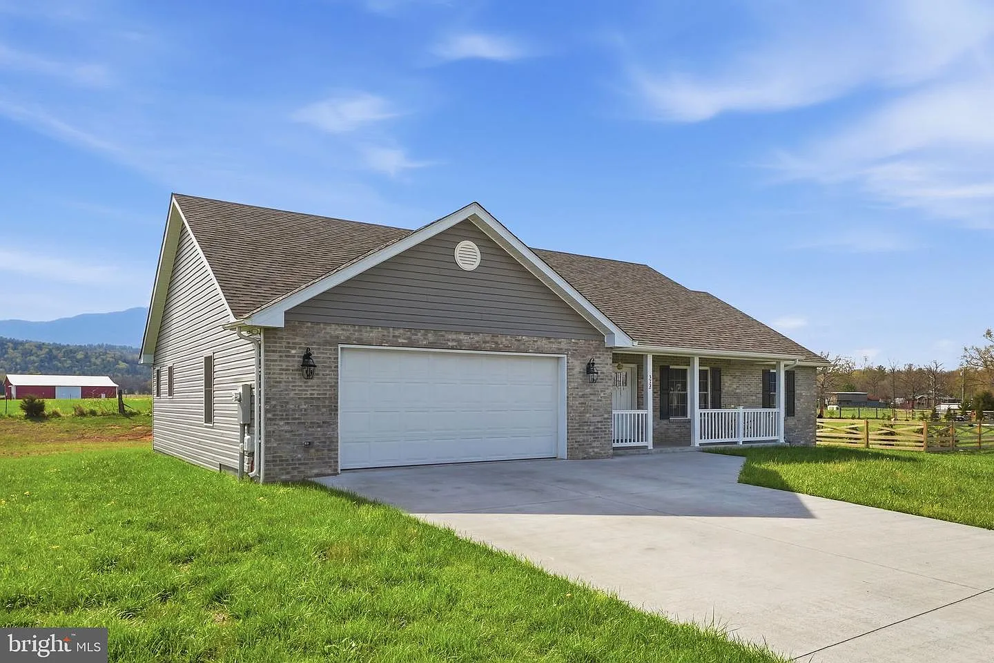 133 Arthur Ln photo 1