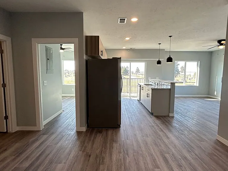 2724 Silver St — Photo 12
