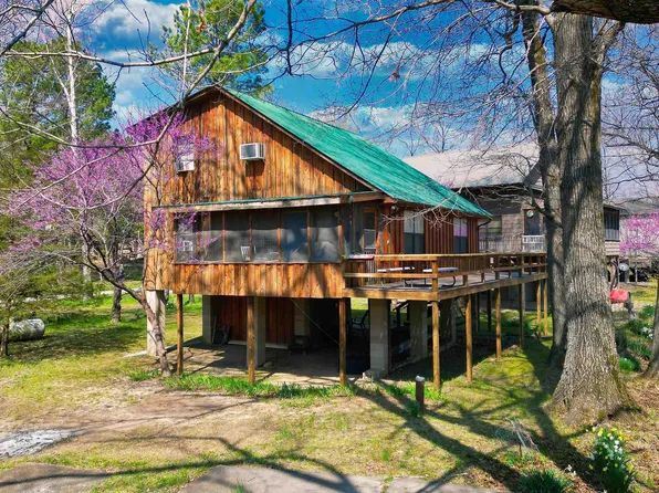 130 Springwood Ter, Hardy, AR 72542