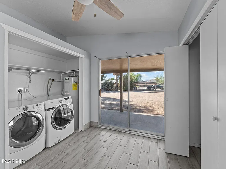 692 W Wickenburg Way #C — Photo 7
