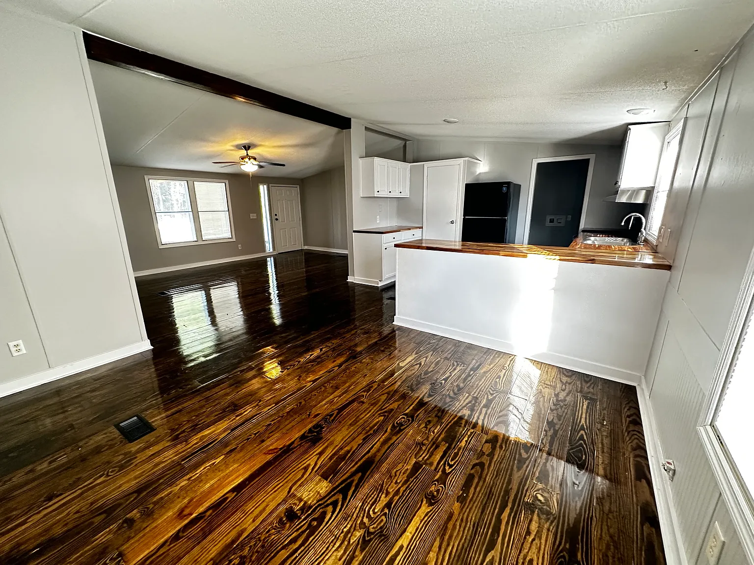 Newly Remodeled Home For Rent — Photo 3