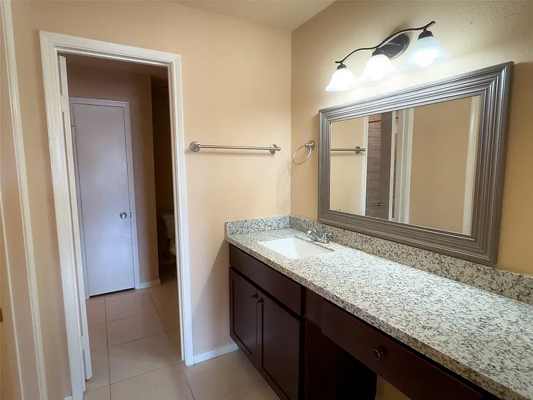 9800 Pagewood Ln #2705 — Photo 10