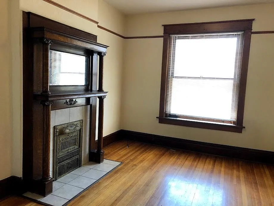 1515 E 22nd Ave — Photo 1