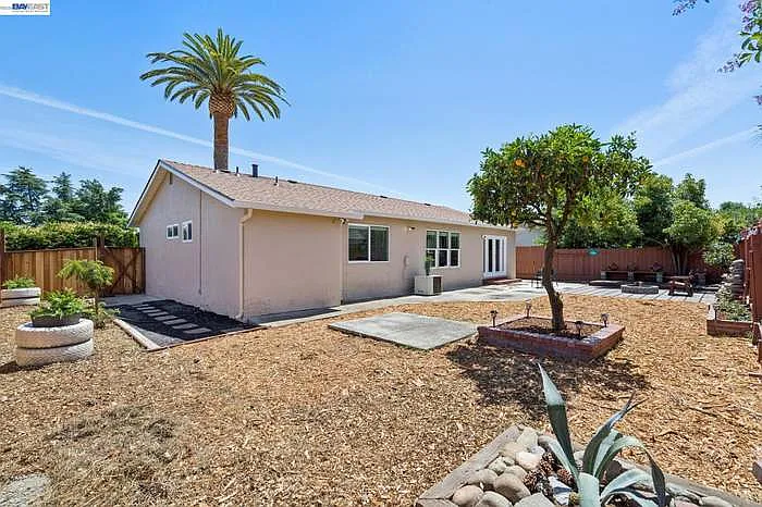 2800 Seville Cir — Photo 13