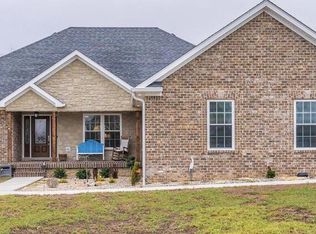 350 Chrisman Oaks Trl, Nicholasville, KY 40356