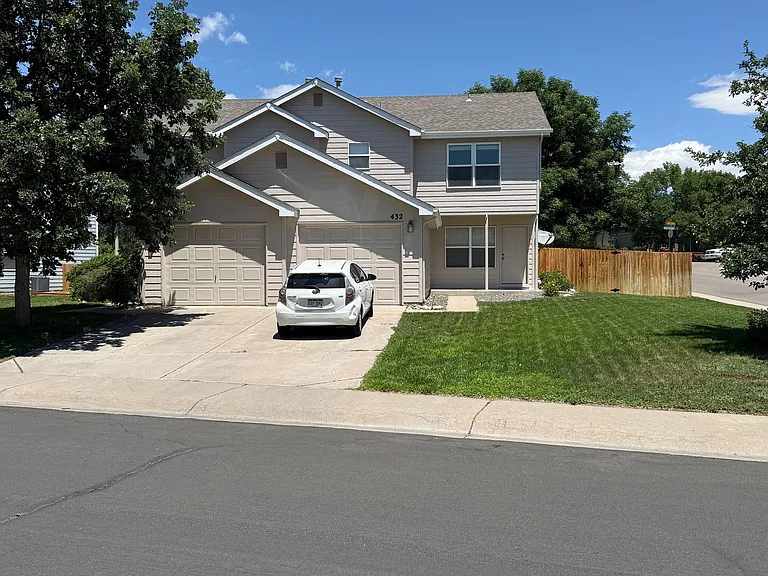432 Sundance Cir N — Photo 1