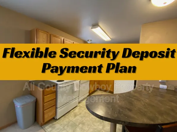 621 E Mitchell St #B5, Laramie, WY 82072