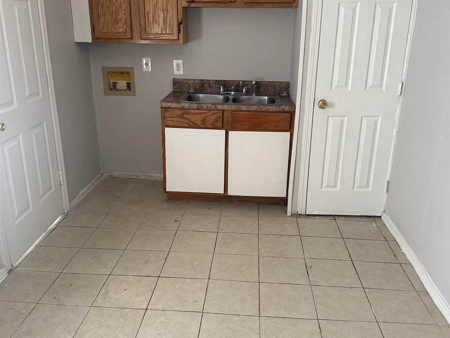 2 bed, 1.0 bath, 4324 sqft, $700 — Photo 3