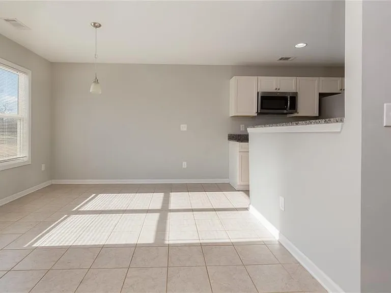 82 Gray Field Ct — Photo 7