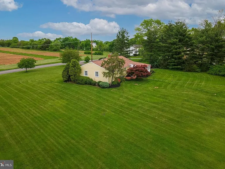 128 Morris Rd — Photo 32