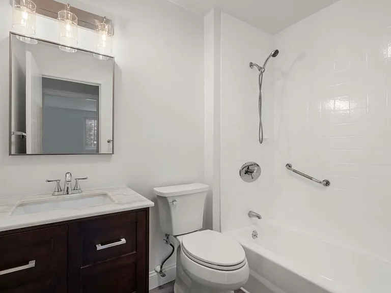 100 Fellsview Ter #105-B — Photo 6