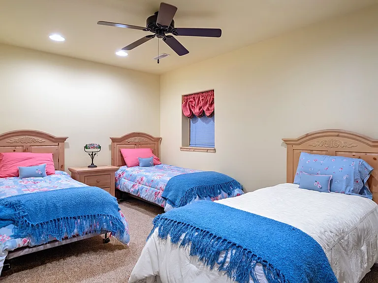 Raspberry Heights Ln — Photo 15