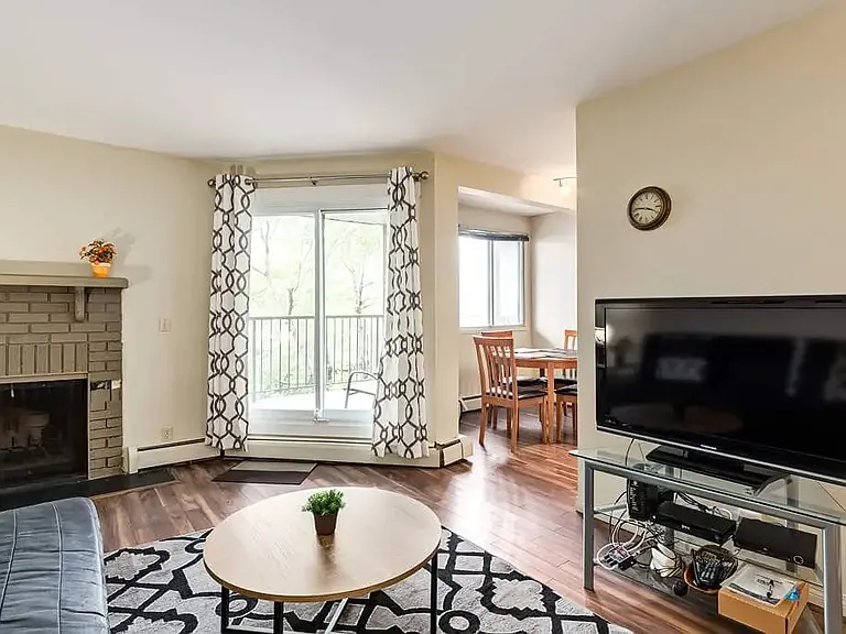 1816 16a St SW #304 — Photo 4