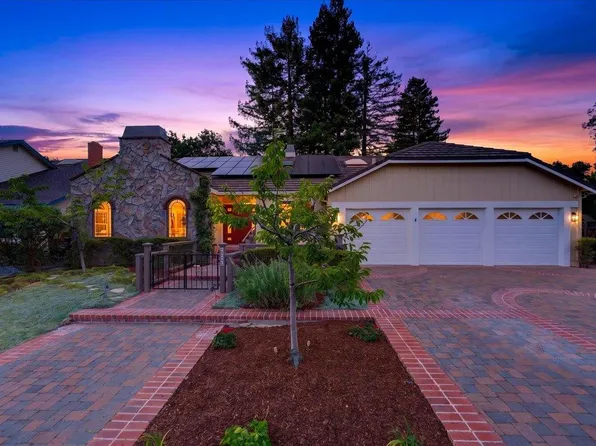 292 Apricot Ln, Mountain View, CA 94040