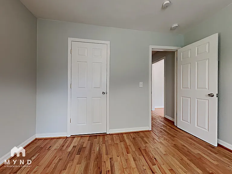 906 5th Ave SW — Photo 10