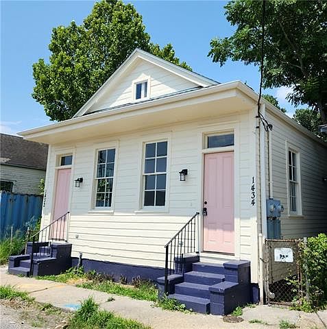 1st image of 1432 Louisa St