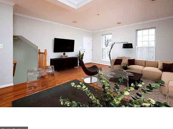 3rd image of 1607A Potomac Greens Dr Unit A