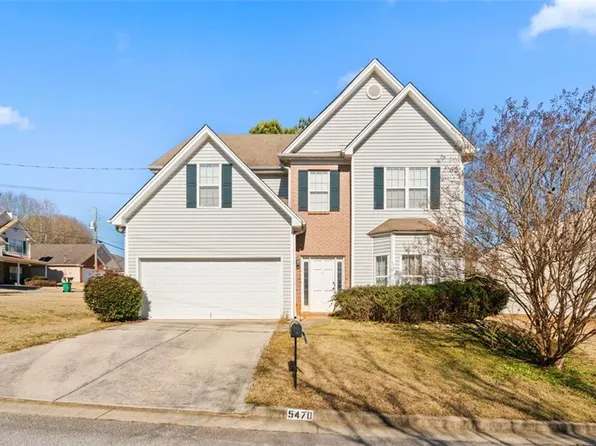 5470 Walnut Ln, Lithonia, GA 30038