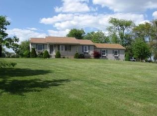 21 Farmhouse Ln, Liverpool, PA 17045