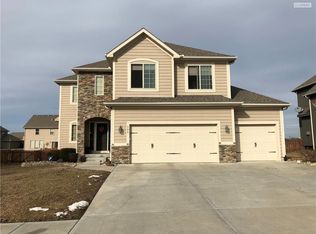 305 SW Webster Dr, Blue Springs, MO 64014