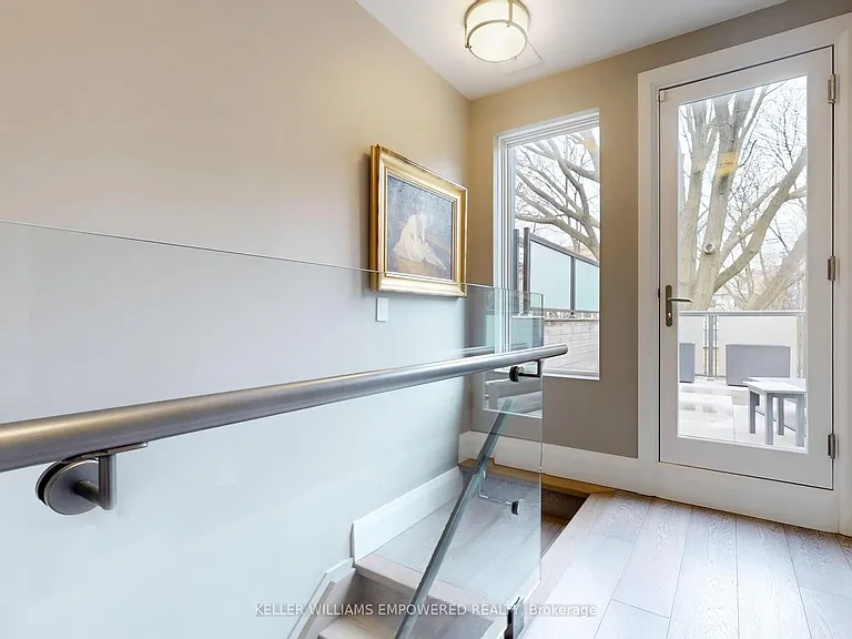 10 Webster Ave — Photo 32