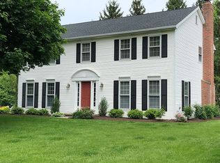 46 Bishops Ct, Pittsford, NY 14534